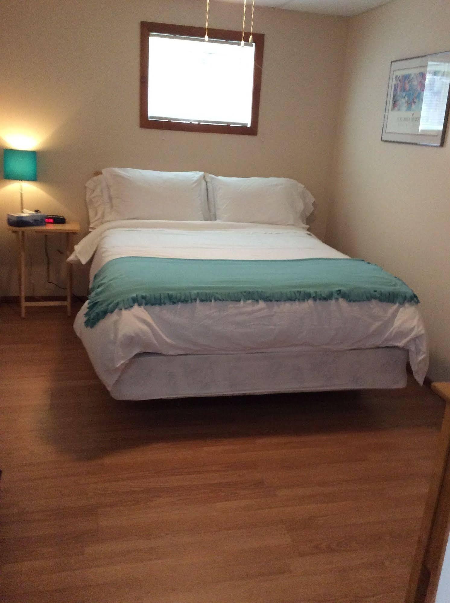 N' This On The Bay -Vacation Suite Wiarton Luaran gambar