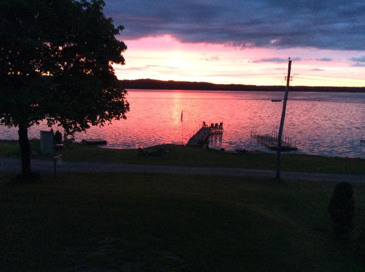 N' This On The Bay -Vacation Suite Wiarton Luaran gambar