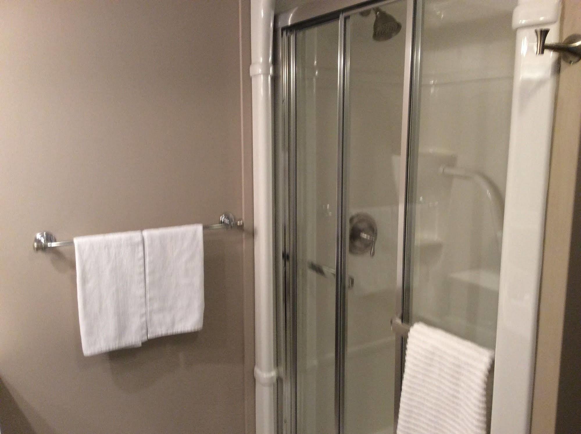 N' This On The Bay -Vacation Suite Wiarton Luaran gambar